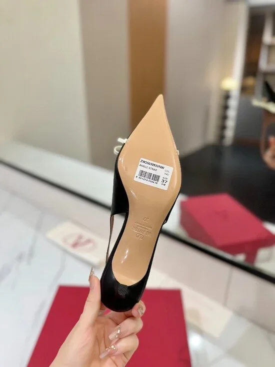 Valentino Garavani Patent Cap-Toe Leather Kitten Slingback Pumps - Picture 9 of 9